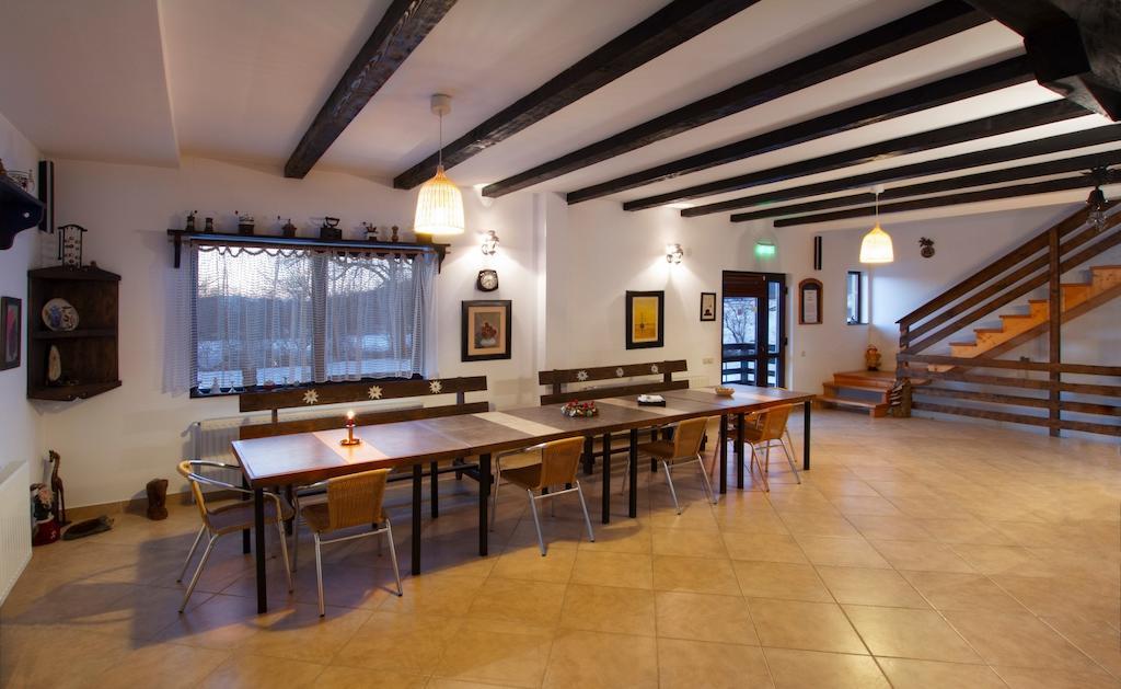 Rîşnov Casa Georgescu酒店 外观 照片